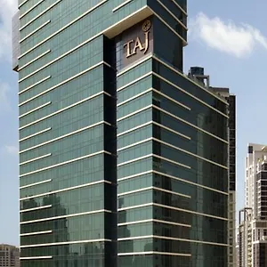 فندق تاج *****